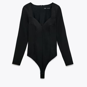 BODYSUIT WITH SWEETHEART NECKLINE